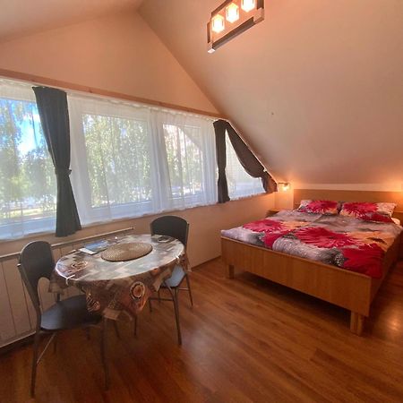 Elso Fecske Apartmanok Siófok Exteriör bild