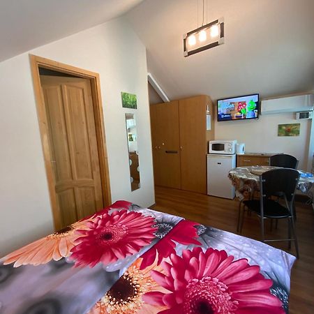 Elso Fecske Apartmanok Siófok Exteriör bild