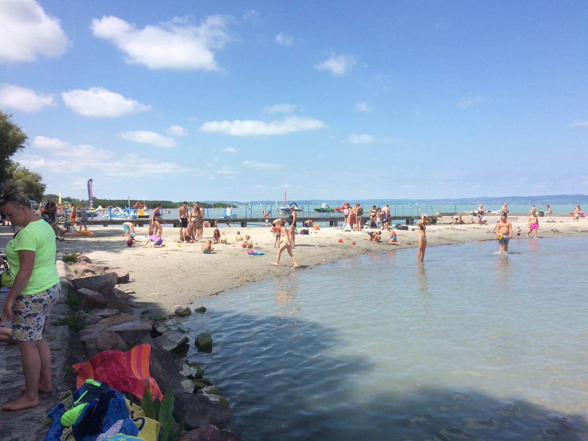 Elso Fecske Apartmanok Siófok Exteriör bild